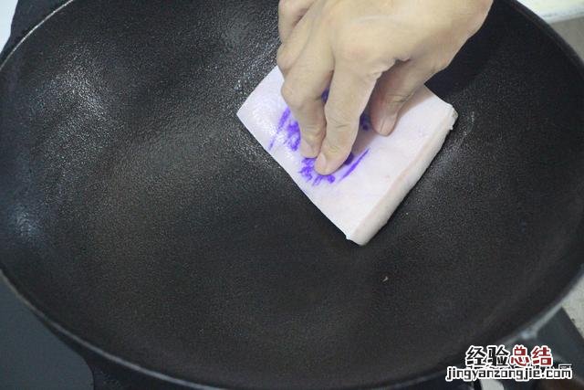 铁锅用一阶段粘锅怎么二次开锅 铁锅用之前怎么开锅