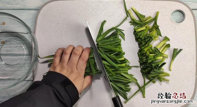 推荐食谱蒜苗炒蛋主要食材蒜苗 蒜苗炒蛋怎么做才好吃