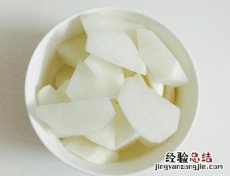 炖牛肉焯水的正确方法 炖牛肉的做法怎样又烂又软牛肉炖萝卜