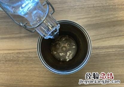 小苏打加什么去油污最好 除了小苏打还有什么可以清洁