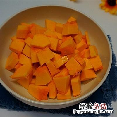 南瓜饼用面粉还是糯米粉 南瓜饼的做法家常做法