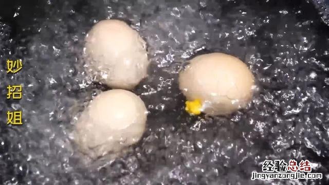 怎样煮鸡蛋不粘锅不会破 一分钟煮鸡蛋小妙招