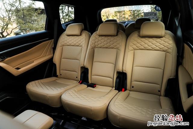 沃尔沃7座suv有几款图片 沃尔沃商务车七座图片及报价