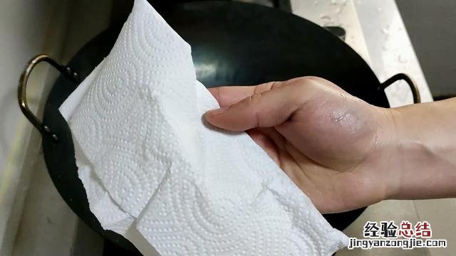 不粘铁锅正确开锅方法 新铁锅使用前如何处理不生锈不粘锅