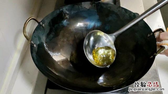 不粘铁锅正确开锅方法 新铁锅使用前如何处理不生锈不粘锅