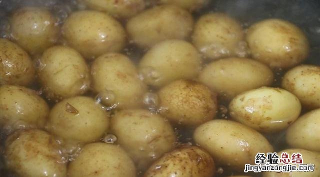 椒盐土豆商业版最正宗的做法 椒盐小土豆做法
