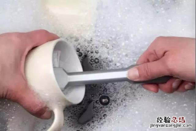 洗衣粉和洗衣液哪种便宜 洗衣粉和洗衣液区别在哪