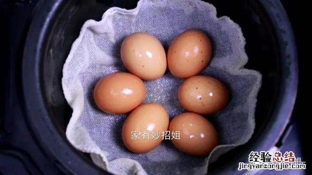 鸡蛋怎么煮才不容易炸 鸡蛋放电饭煲里怎么煮