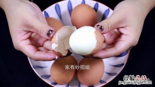 鸡蛋怎么煮才不容易炸 鸡蛋放电饭煲里怎么煮