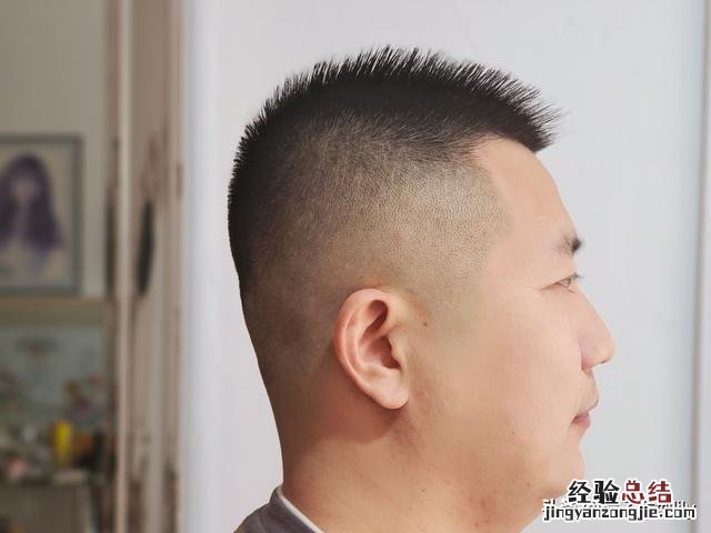 男生蓬松干燥的头发做什么发型好 热天男生剪什么头发好看