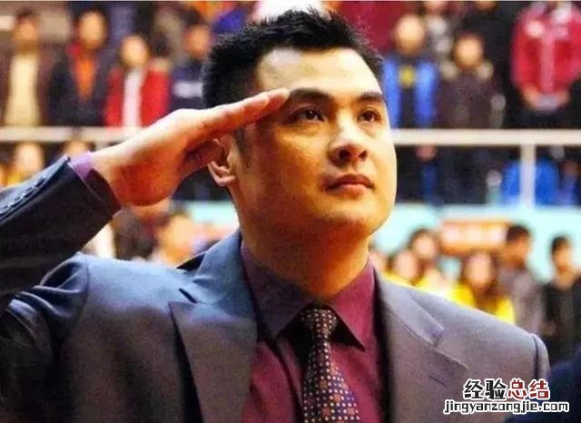 全球历史上十大篮球巨星排名 中国有名的篮球选手