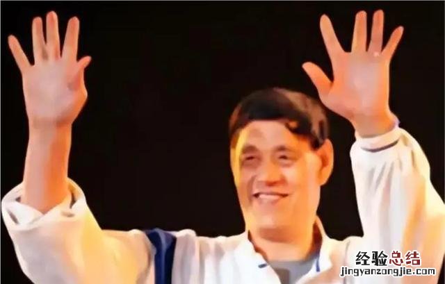 全球历史上十大篮球巨星排名 中国有名的篮球选手