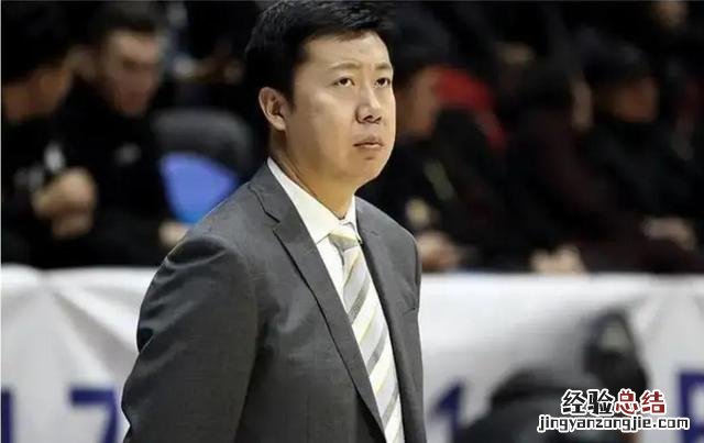 全球历史上十大篮球巨星排名 中国有名的篮球选手