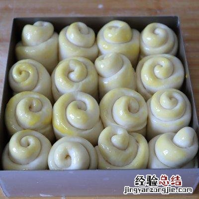 老式蜂蜜脆底小面包做法 蜂蜜脆底小面包无需揉面