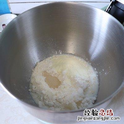 老式蜂蜜脆底小面包做法 蜂蜜脆底小面包无需揉面