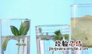 夏天车内放的矿泉水还可以喝吗 夏天矿泉水放车里还能喝吗