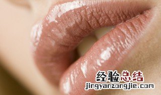 女人下嘴唇厚代表什么 女人下嘴唇厚代表什么命运