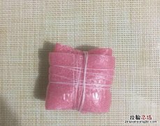 自己动手用废旧袜子做手工娃娃吧