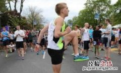 800米应该怎么跑男女生跑800米技巧