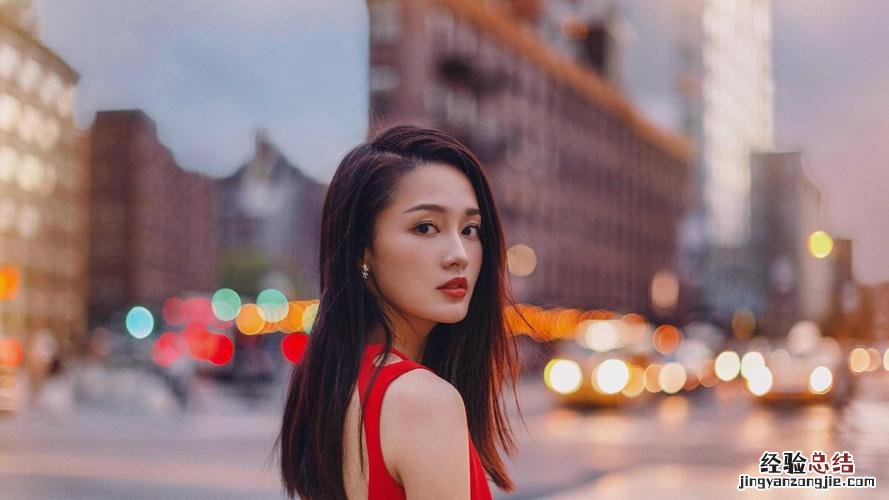 回眸一笑百媚生是什么意思