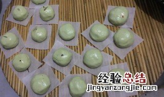 做青团用碱还是小苏打 做青团用碱还是小苏打会比较绿