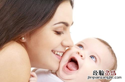 宝宝吃完鱼肝油可以马上喝水吗 婴儿吃鱼肝油可以喝开水吗