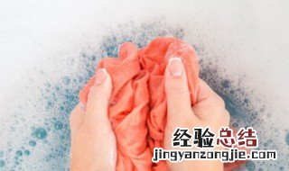 衣服上杨梅汁怎么处理 杨梅汁水弄衣服上怎么办