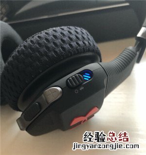 JBL UA TRAIN安德玛联名耳机怎么连接到手机上