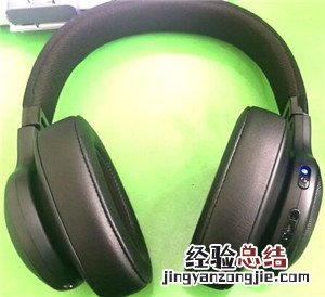 JBL E55BT耳机怎么查看电量