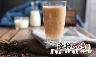 什么是秋天的一杯奶茶 秋天第一杯奶茶的意思