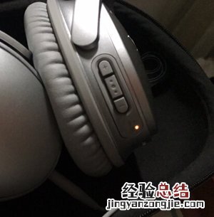 BOSE QC35耳机怎么充电