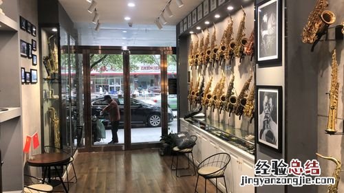 武汉新百伦专卖店在哪里