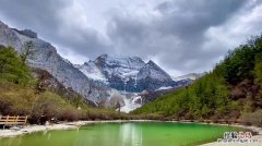 现在季节适合去哪里旅游