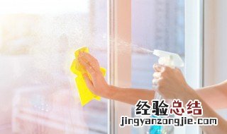 撕掉玻璃膜后玻璃上的胶怎么处理 玻璃膜撕后在玻璃上的胶怎么除去