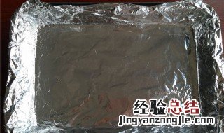 锡箔纸包装的食品能放进微波炉加热吗 用锡箔纸包装的食品能放进微波炉加热吗