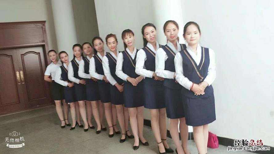 穿旗袍盘什么头发好看