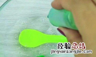 卸妆水晶泥怎么做 卸妆水晶泥做的方法