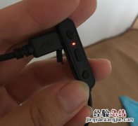 漫步者W280BT耳机怎么充电