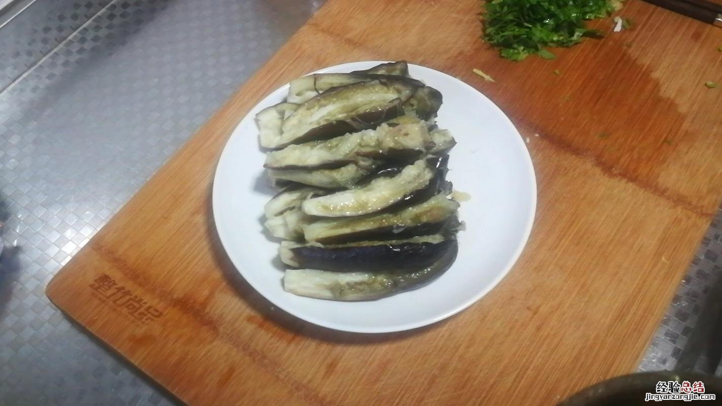 长茄子的家常做法