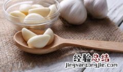 蓄存大蒜的方法怎么也发芽还有绿衣呢? 蓄存大蒜的方法