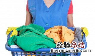 衣服发霉怎么洗掉霉斑黑点 衣服发霉的黑点怎么洗掉