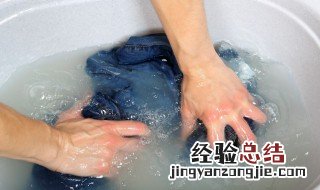 衣服有红酒渍怎么洗掉 衣服红酒污渍怎么清除