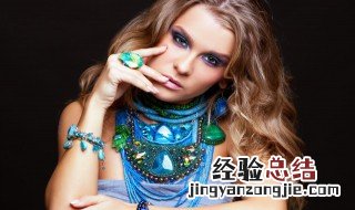 人们把贝壳当作饰品戴在身上的原因是什么