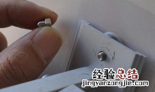 免打孔的胶怎么弄下来 免钉胶置物架拆不下怎么办