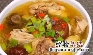 怎样给两岁宝宝做鸡汤菌子 两岁小孩吃的小鸡炖蘑菇的做法