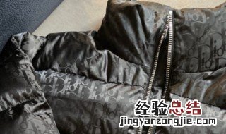 羽绒服不仅轻便相对棉布等材质来说也较为保暖。这是因为？ 羽绒服轻便又保暖的原因