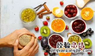 为什么橘子皮挤出的汁能引爆气球 橘子皮上的汁碰到气球为什么气球会爆炸