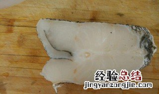 鳕鱼解冻的正确方法 鳕鱼解冻的正确方法是什么