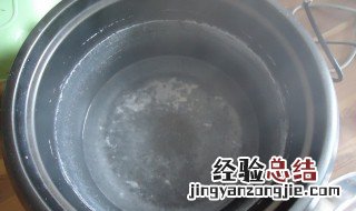 自来水有白色沉淀物是什么 自来水里面有白色沉淀物是什么