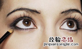 眼睛血丝清除小技巧 眼睛血丝清除小技巧视频